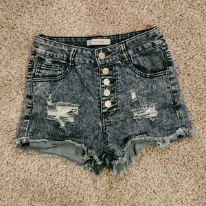 *SOLD*Refuge sz 2 high-waisted shorts